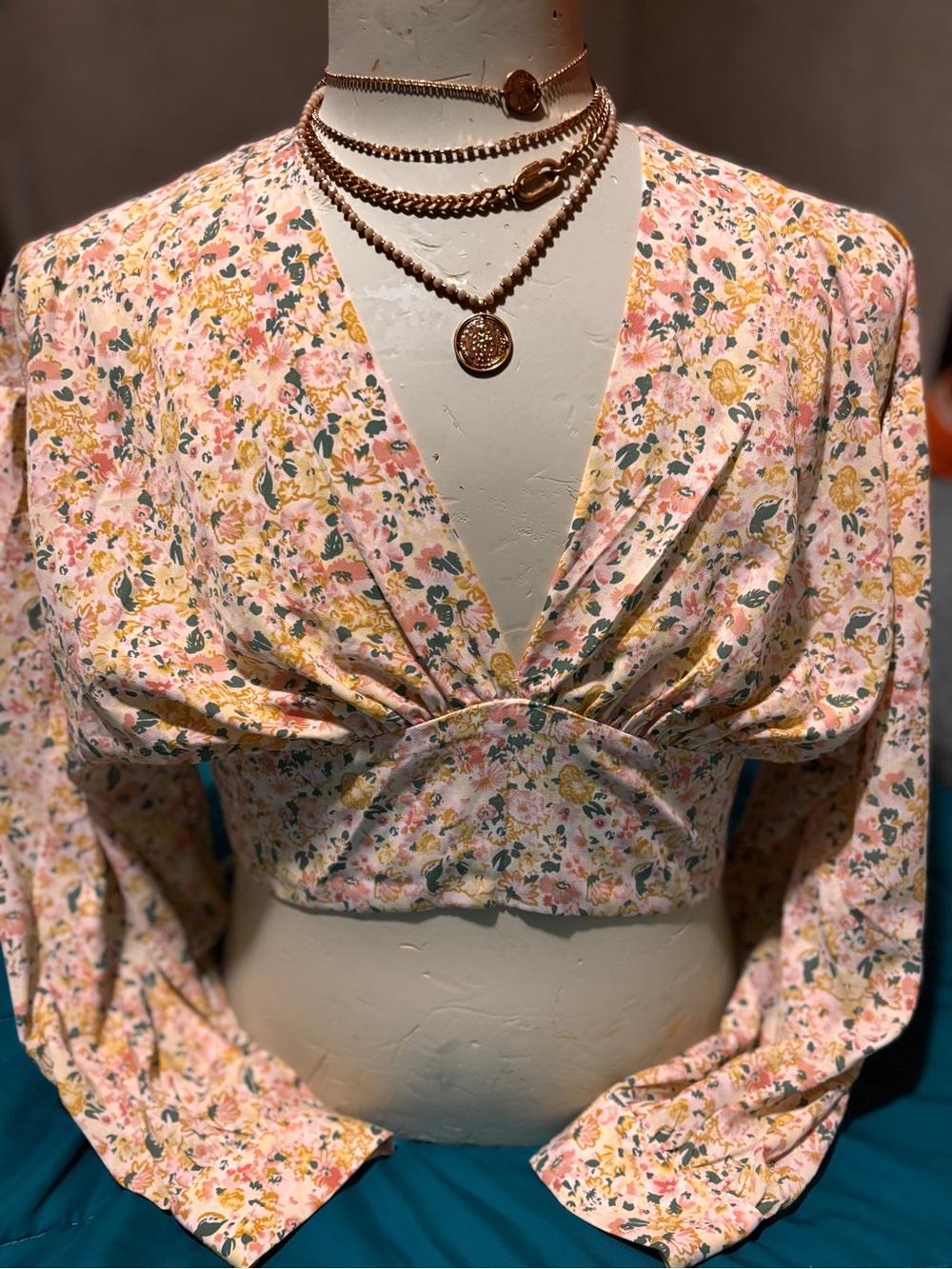Entro Floral Open Back Tie Blouse Top Size M BNWT Boho